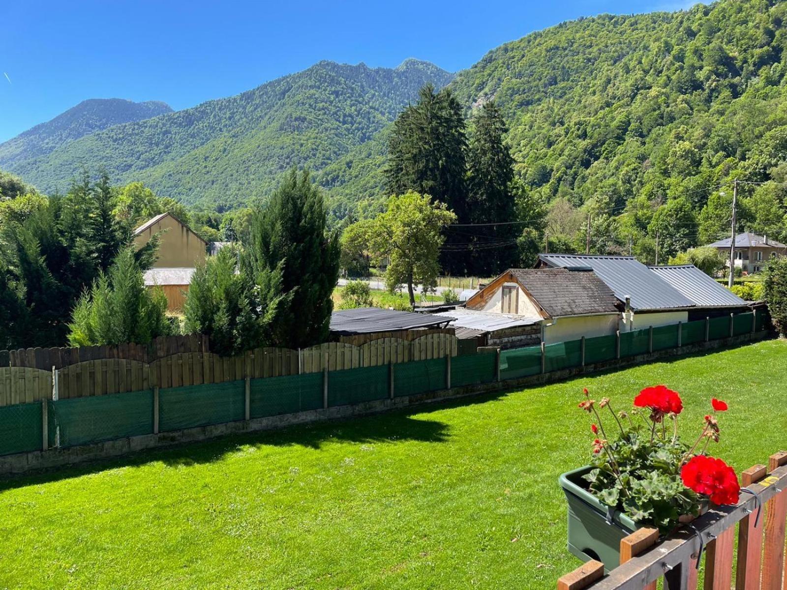 Mountain View 2 Bedroom Apartment Saint Beat Lez Exterior photo